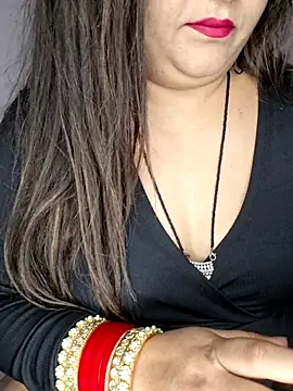 indian-hotmilfs online show from December 4, 11:46 pm