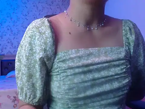 snow white123 online show from November 6, 9:15 pm