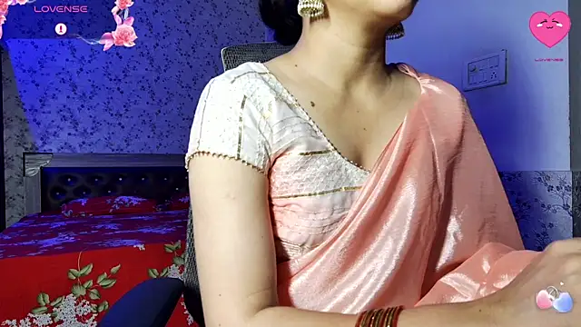 Snapshot of snow_white123 chatting on May 23, 9:19 pm snow white123 online show from May 23, 9:19 pm