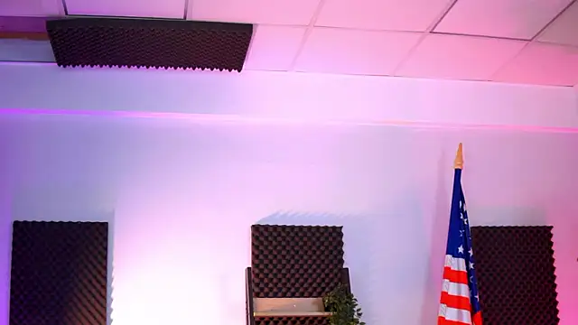 Snapshot of SiennaRuh chatting on February 21, 11:33 am SiennaRuh online show from February 21, 11:33 am