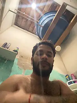 Snapshot of spiderfindom chatting on July 9, 8:24 pm spiderfindom online show from July 9, 8:24 pm