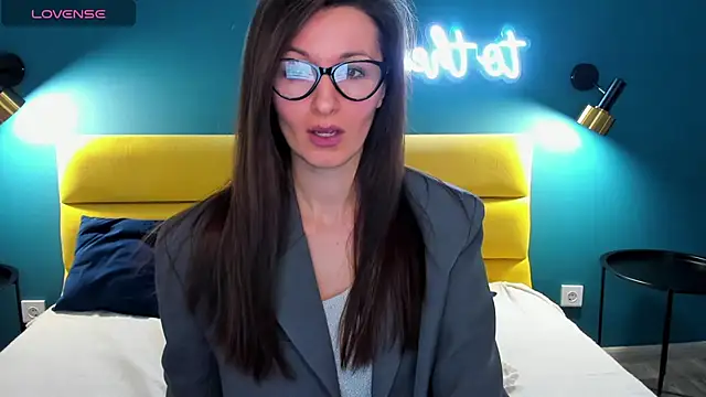 Joan Nelson online show from January 12, 1:22 am