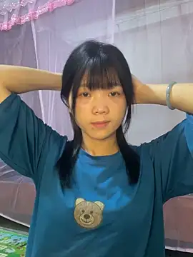 Snapshot of thaoyeuuu chatting on October 1, 3:23 am thaoyeuuu online show from October 1, 3:23 am