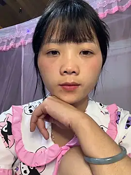 Snapshot of thaoyeuuu chatting on October 15, 12:27 pm thaoyeuuu online show from October 15, 12:27 pm