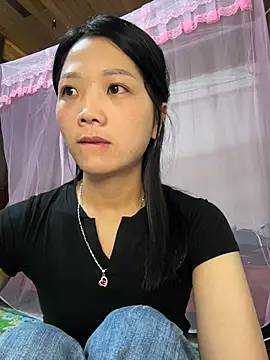 Snapshot of thaoyeuuu chatting on October 21, 10:05 am thaoyeuuu online show from October 21, 10:05 am