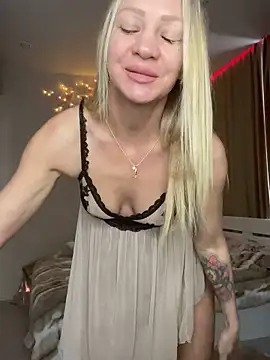 Snapshot of Bellissa_ chatting on February 7, 7:12 am Bellissa online show from February 7, 7:12 am