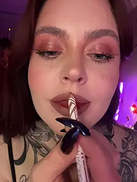 Snapshot of Mariiiiiway chatting on October 26, 7:42 pm Mariiiiiway online show from October 26, 7:42 pm