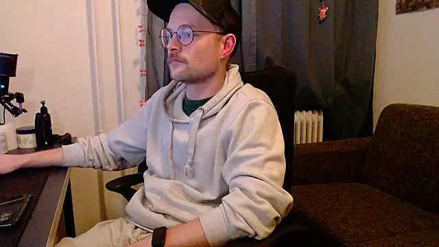 Snapshot of ChefDeLust chatting on December 18, 3:51 pm ChefDeLust online show from December 18, 3:51 pm