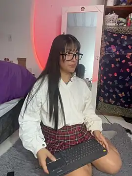 Snapshot of lilitth777 chatting on December 15, 12:59 am lilitth777 online show from December 15, 12:59 am