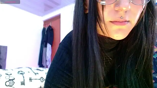 Snapshot of lilitth777 chatting on February 24, 9:13 pm lilitth777 online show from February 24, 9:13 pm