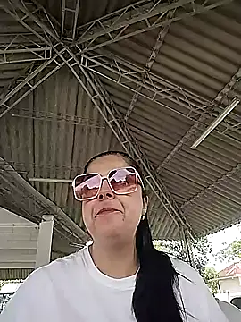 Snapshot of Nahomi_04 chatting on October 23, 5:33 pm Nahomi 04 online show from October 23, 5:33 pm