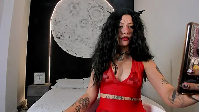 MistressMariam  online show from October 22, 8:30 pm