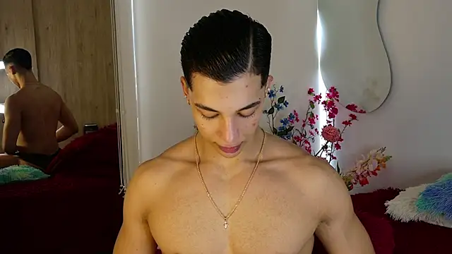 Snapshot of Troye_Williams chatting on May 13, 2:47 pm Troye Williams online show from May 13, 2:47 pm