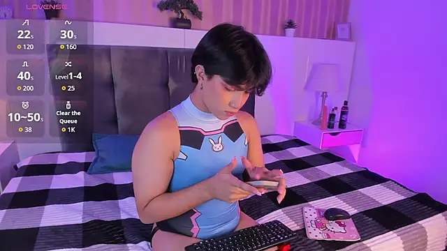 Snapshot of Creamy_Angelo chatting on September 17, 4:25 am Creamy Angelo online show from September 17, 4:25 am