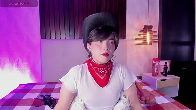 Snapshot of Creamy_Angelo chatting on October 30, 8:31 pm Creamy Angelo online show from October 30, 8:31 pm