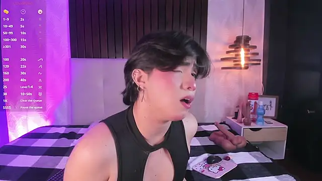 Snapshot of Creamy_Angelo chatting on November 17, 8:36 pm Creamy Angelo online show from November 17, 8:36 pm