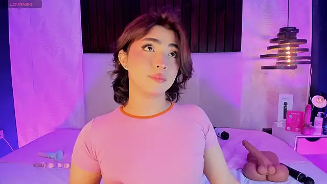 Snapshot of Creamy_Angelo chatting on May 26, 9:22 pm Creamy Angelo online show from May 26, 9:22 pm