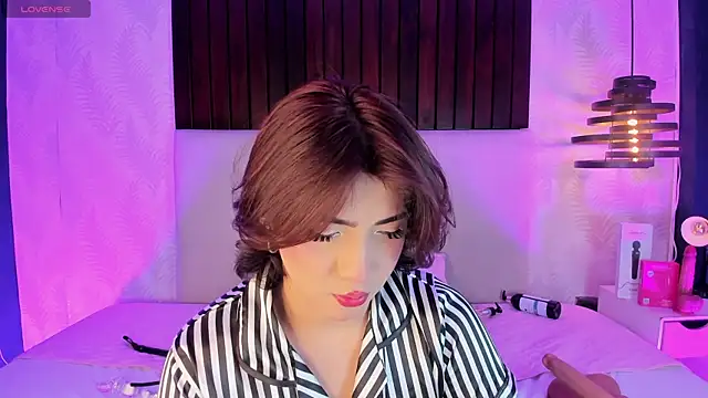 Snapshot of Creamy_Angelo chatting on June 2, 8:33 pm Creamy Angelo online show from June 2, 8:33 pm