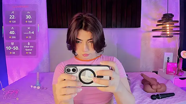 Snapshot of Creamy_Angelo chatting on June 5, 10:15 pm Creamy Angelo online show from June 5, 10:15 pm