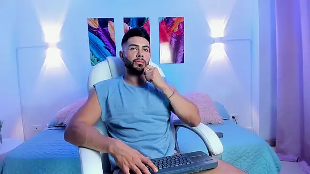 ZarekFox online show from September 18, 11:51 pm