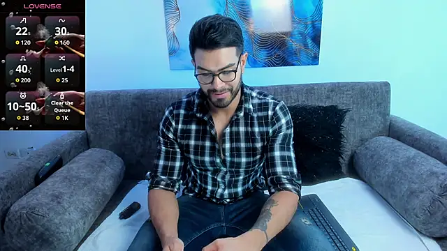 ZarekFox online show from October 13, 7:25 pm