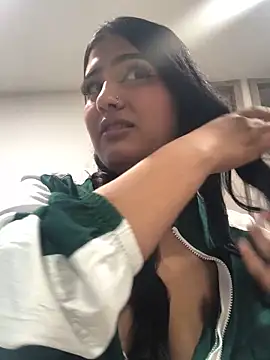 Miia Parker online show from November 24, 1:00 pm