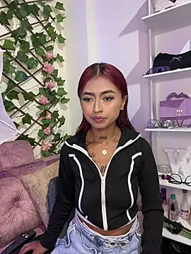 Snapshot of Dirty_isabella18 chatting on July 17, 4:34 pm Dirty isabella18 online show from July 17, 4:34 pm