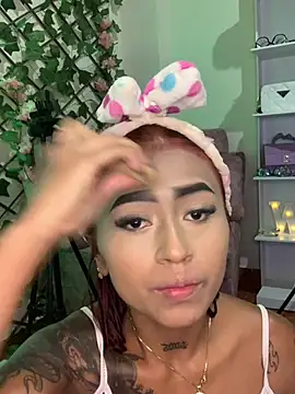 Snapshot of Dirty_isabella18 chatting on August 4, 10:01 pm Dirty isabella18 online show from August 4, 10:01 pm
