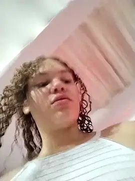 Snapshot of SirenRouge_69 chatting on December 13, 8:25 pm SirenRouge 69 online show from December 13, 8:25 pm