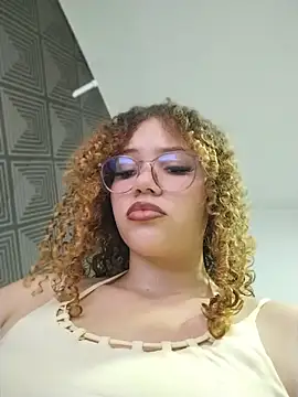 SirenRouge 69 online show from April 30, 8:57 pm