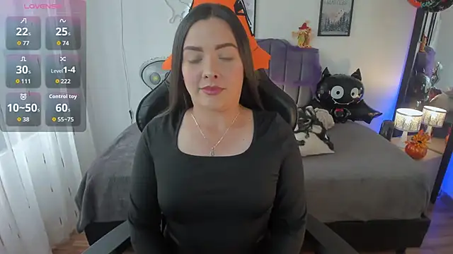 amaia monet online show from October 29, 8:21 pm