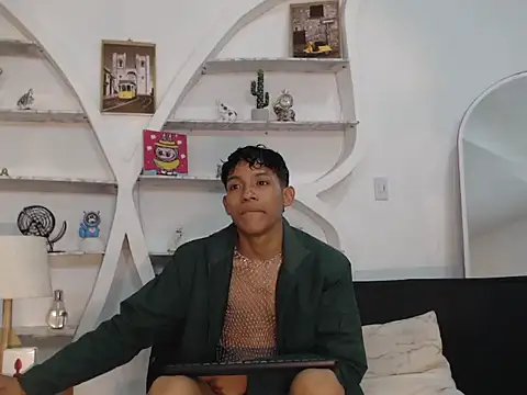 BEAUTY BOYS1 online show from September 9, 7:08 am