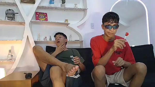 BEAUTY BOYS1 online show from September 19, 7:21 am