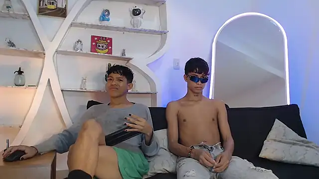 BEAUTY BOYS1 online show from October 1, 7:14 am