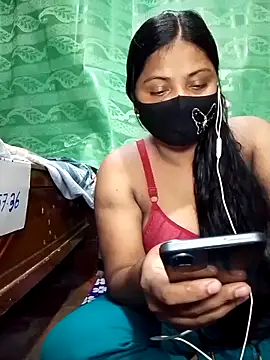 Snapshot of Mistompa24 chatting on June 21, 5:43 am Mistompa24 online show from June 21, 5:43 am