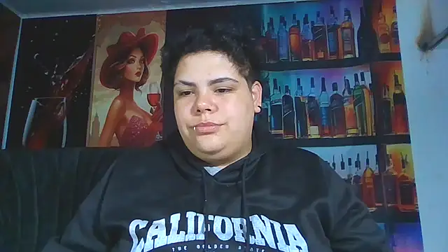 Snapshot of Hailey_Curvy chatting on June 4, 10:21 am Hailey Curvy online show from June 4, 10:21 am