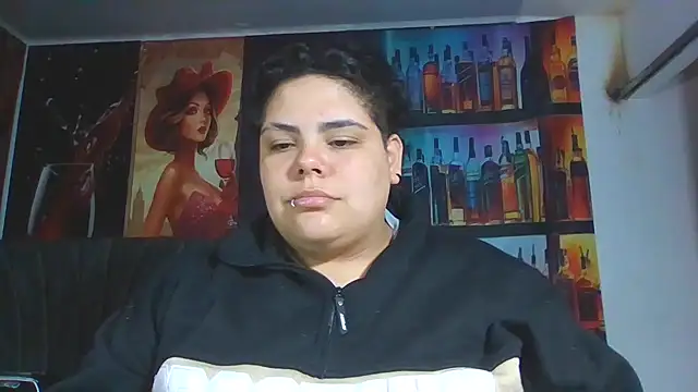 Snapshot of Hailey_Curvy chatting on June 8, 3:51 am Hailey Curvy online show from June 8, 3:51 am