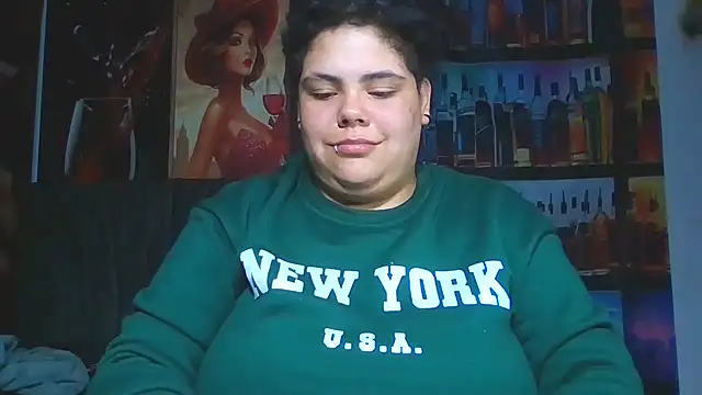 Snapshot of Hailey_Curvy chatting on July 5, 4:19 am Hailey Curvy online show from July 5, 4:19 am