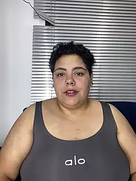 Snapshot of Hailey_Curvy chatting on July 15, 10:20 am Hailey Curvy online show from July 15, 10:20 am