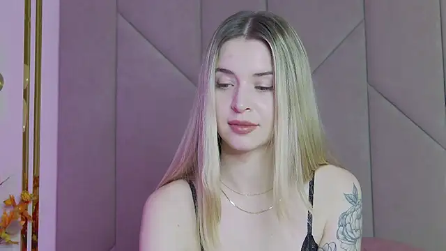 Touch me online show from November 30, 4:00 pm