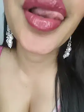 Snapshot of Cute_merry01 chatting on June 24, 2:38 pm Cute merry01 online show from June 24, 2:38 pm