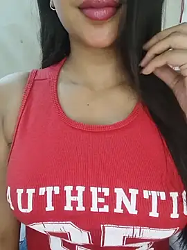 Snapshot of Cute_merry01 chatting on July 7, 7:23 am Cute merry01 online show from July 7, 7:23 am