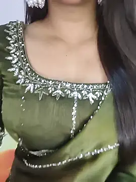 Snapshot of Cute_merry01 chatting on August 2, 3:38 am Cute merry01 online show from August 2, 3:38 am