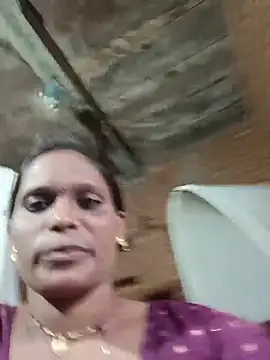 Snapshot of cute_diya_12 chatting on July 22, 2:47 am cute diya 12 online show from July 22, 2:47 am