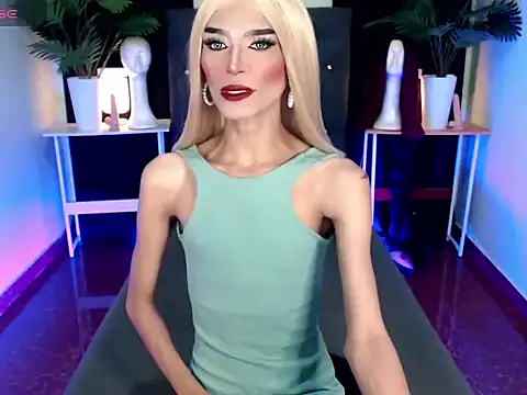 Snapshot of itsmeMonicaloove69 chatting on October 3, 5:10 pm itsmeMonicaloove69 online show from October 3, 5:10 pm