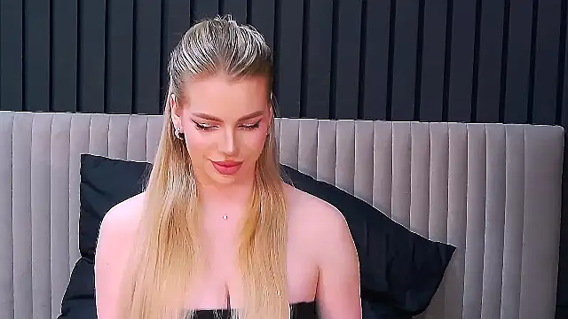 MilanaCeleste online show from November 27, 6:10 pm