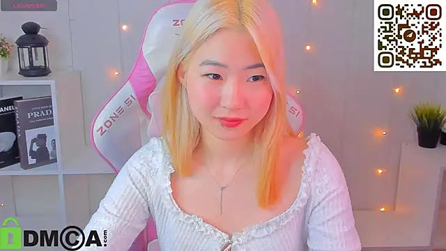 Aisi 18 online show from November 26, 1:39 am