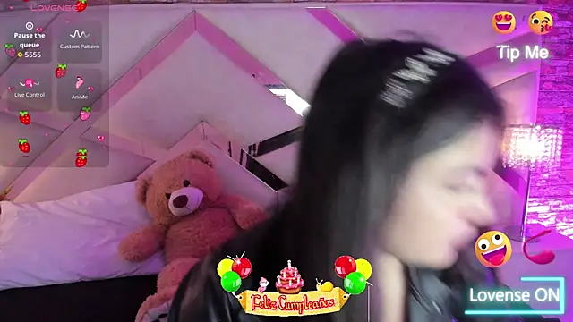 Snapshot of Valery_Brand chatting on October 28, 11:03 am Valery Brand online show from October 28, 11:03 am