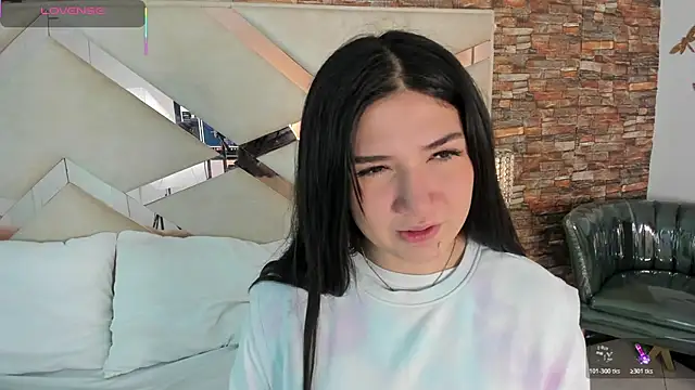 Snapshot of Valery_Brand chatting on November 26, 1:45 pm Valery Brand online show from November 26, 1:45 pm