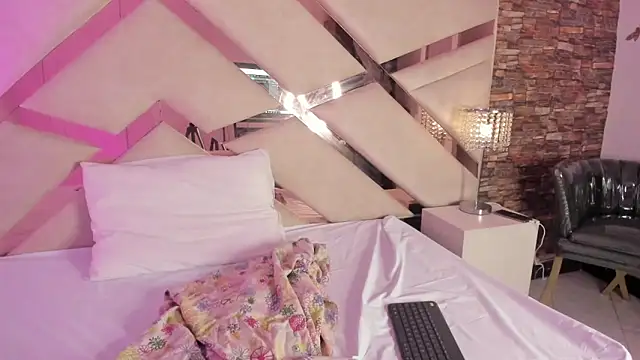 Snapshot of Valery_Brand chatting on November 29, 11:57 am Valery Brand online show from November 29, 11:57 am